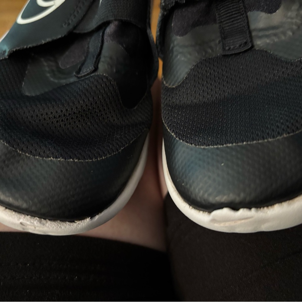 Nike sneakers - Picture 3 of 4